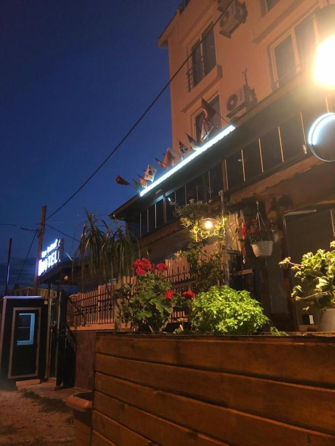 Silver Continent Hostel Silivri Ngoại thất bức ảnh